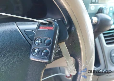 2005 Honda Odyssey Ex-L from USA, damaged, VIN 5FNRL38755B082740